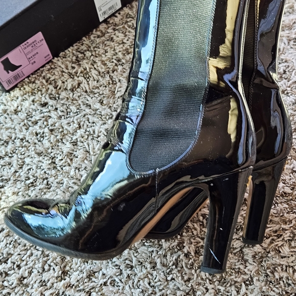 Chanel boots - Picture 10 of 15